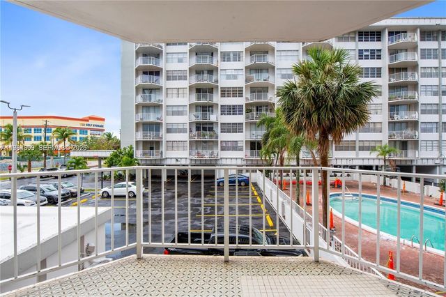 16740 NE 9th Ave 204, North Miami Beach, FL 33162