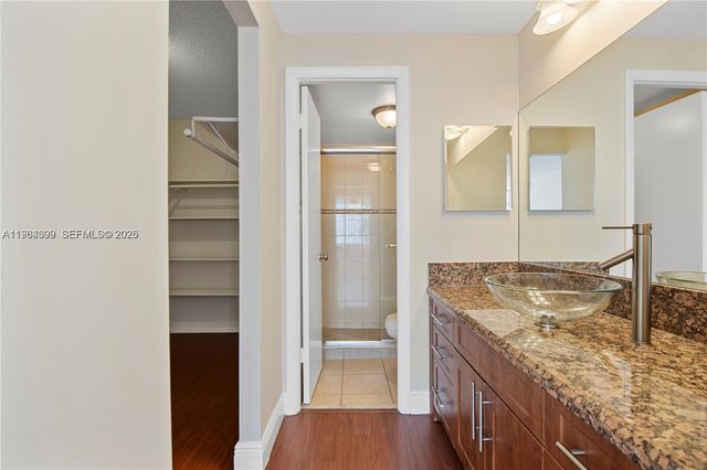 16740 NE 9th Ave 204, North Miami Beach, FL 33162