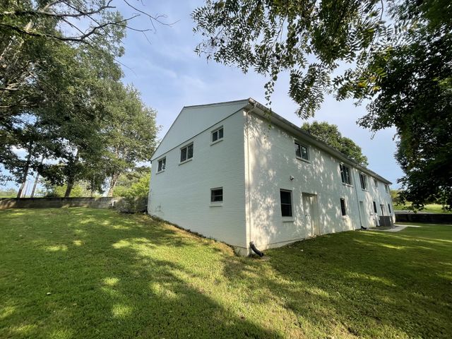 2411 Slayden Marion Rd, Cumberland Furnace, TN 37051