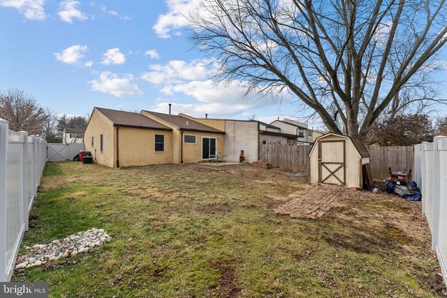 745 TENNYSON DR, Warminster, PA 18974