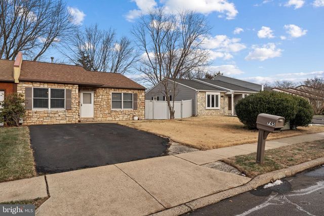 745 TENNYSON DR, Warminster, PA 18974