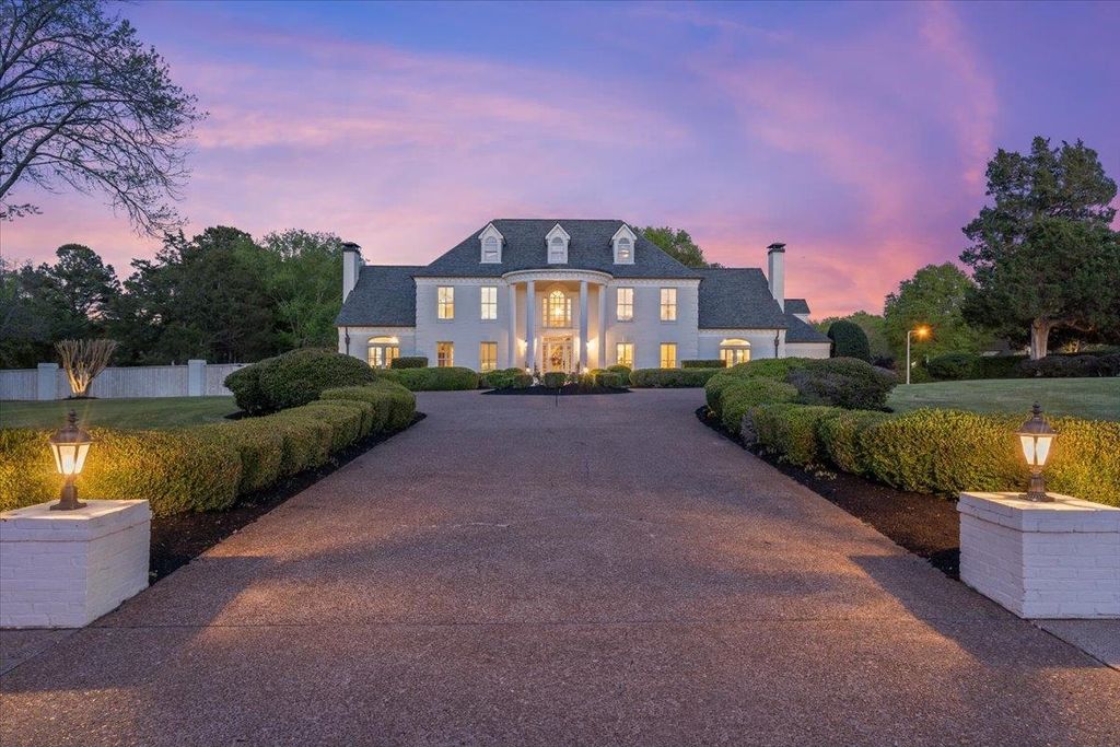 2470 JOHNSON RD, Germantown, TN 38139