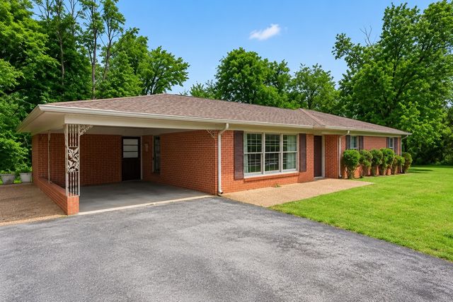140 Short St, Liberty, TN 37095