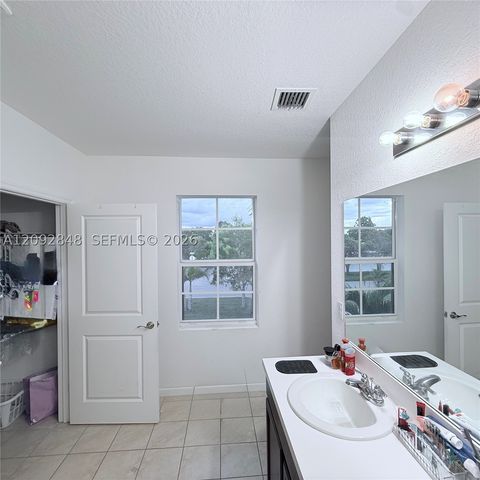 30221 SW 157th Ave, Homestead, FL 33033
