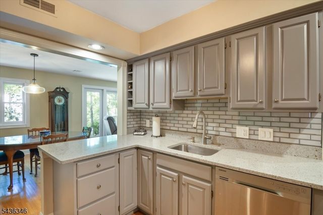 23 Rock Creek Woods Dr, Lambertville City, NJ 08530