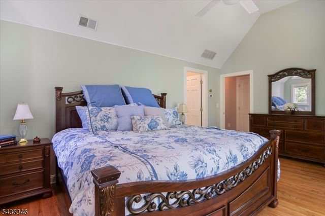 23 Rock Creek Woods Dr, Lambertville City, NJ 08530