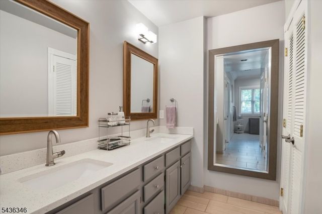 23 Rock Creek Woods Dr, Lambertville City, NJ 08530