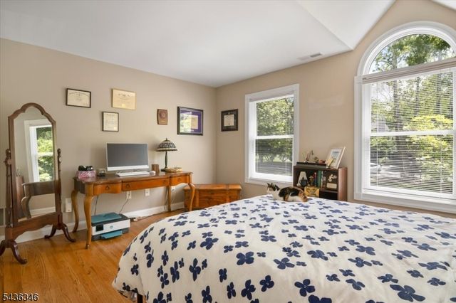 23 Rock Creek Woods Dr, Lambertville City, NJ 08530