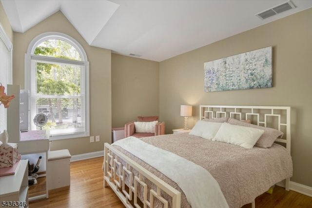 23 Rock Creek Woods Dr, Lambertville City, NJ 08530