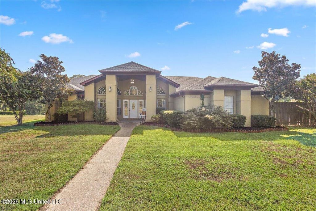 14265 Harrison Drive, Byhalia, MS 38611 — exterior