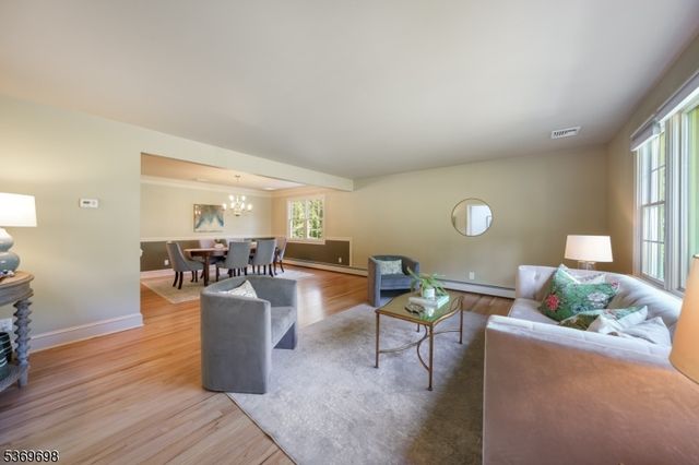 390 Forest Hill Way, Mountainside Boro, NJ 07092