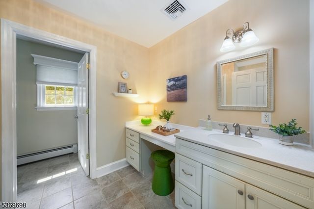 390 Forest Hill Way, Mountainside Boro, NJ 07092