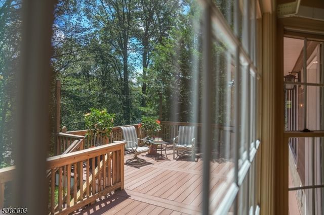 390 Forest Hill Way, Mountainside Boro, NJ 07092