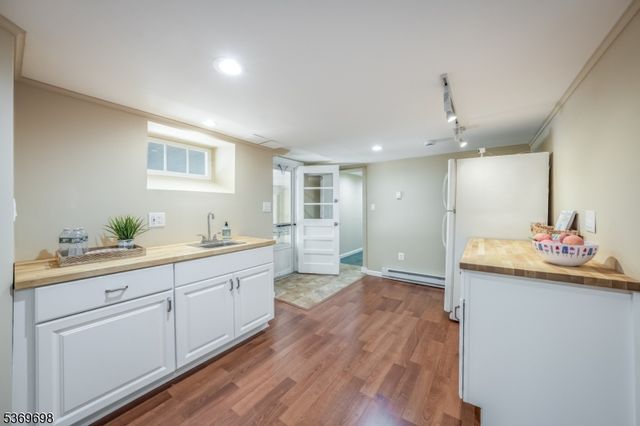 390 Forest Hill Way, Mountainside Boro, NJ 07092