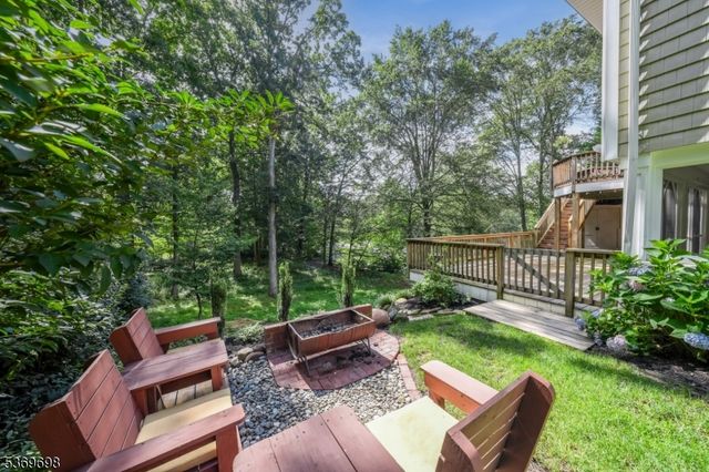 390 Forest Hill Way, Mountainside Boro, NJ 07092