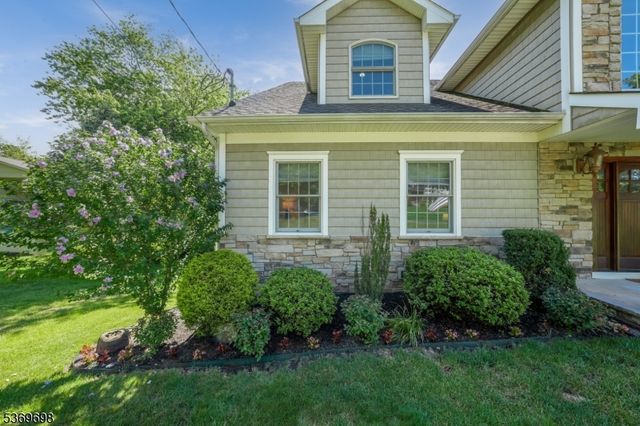 390 Forest Hill Way, Mountainside Boro, NJ 07092