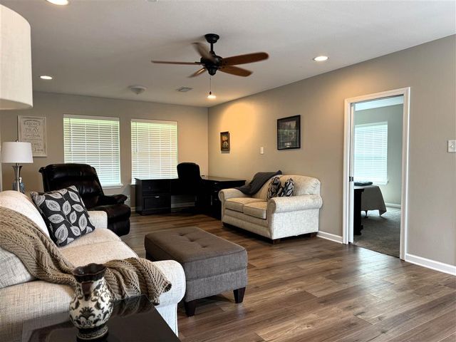 405 McKinley Street, Westlake, LA 70669