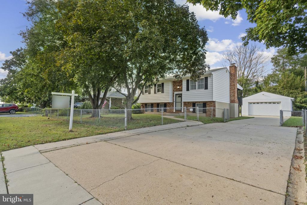 102 16TH AVE, Baltimore, MD 21225