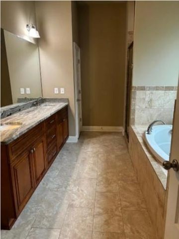 3459 Dockside Shores Drive, Gainesville, GA 30506