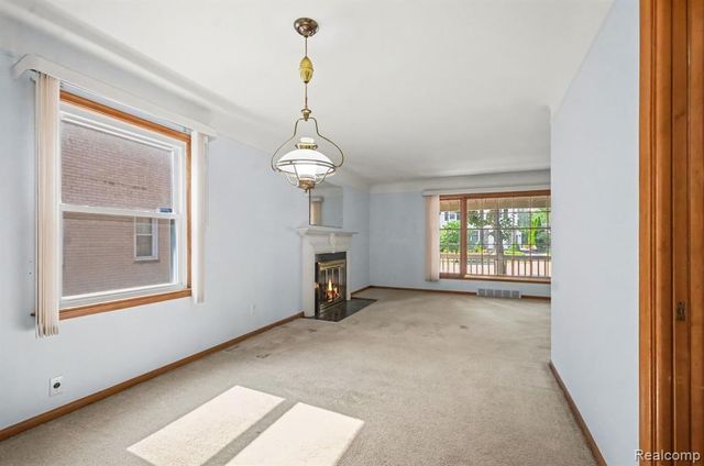 1043 Claremont Street, Dearborn, MI 48124
