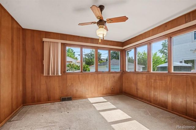 1043 Claremont Street, Dearborn, MI 48124