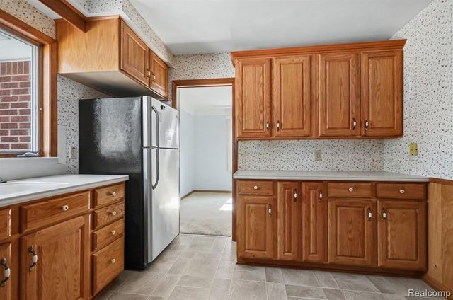 1043 Claremont Street, Dearborn, MI 48124