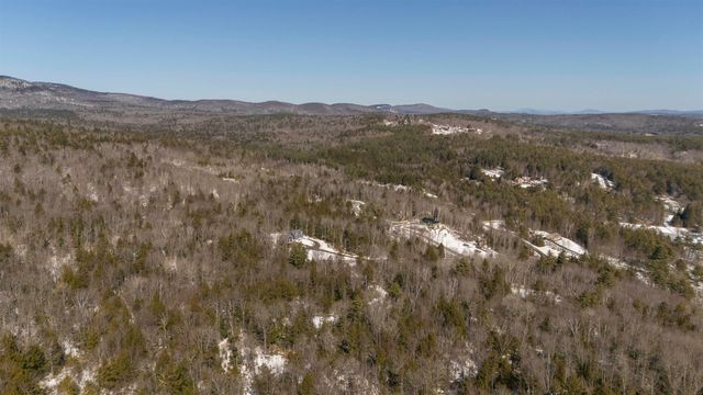 17 Hummock Lane, Grantham, NH 03753