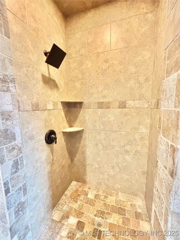 1714 E Old Military Road, Stigler, OK 74462