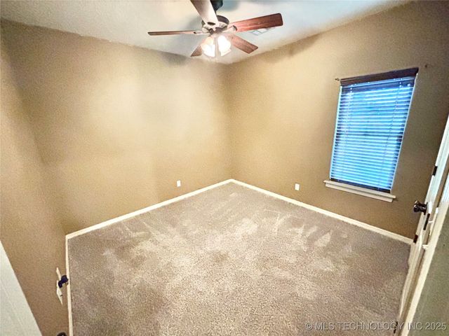 1714 E Old Military Road, Stigler, OK 74462