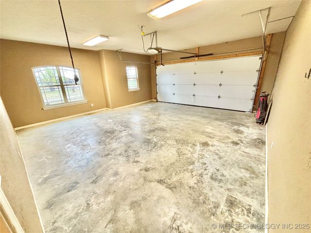 1714 E Old Military Road, Stigler, OK 74462