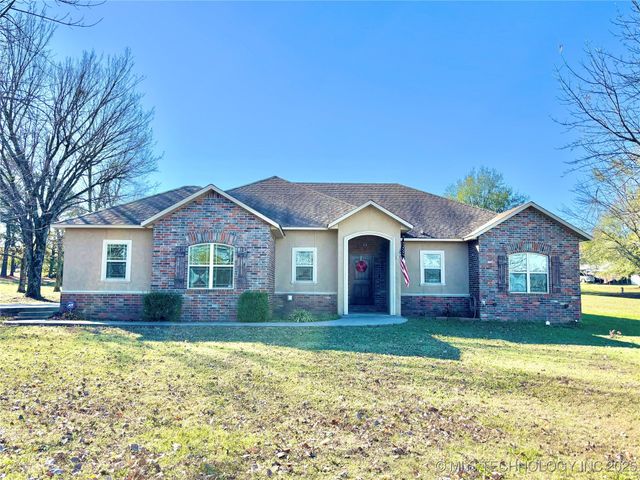 1714 E Old Military Road, Stigler, OK 74462
