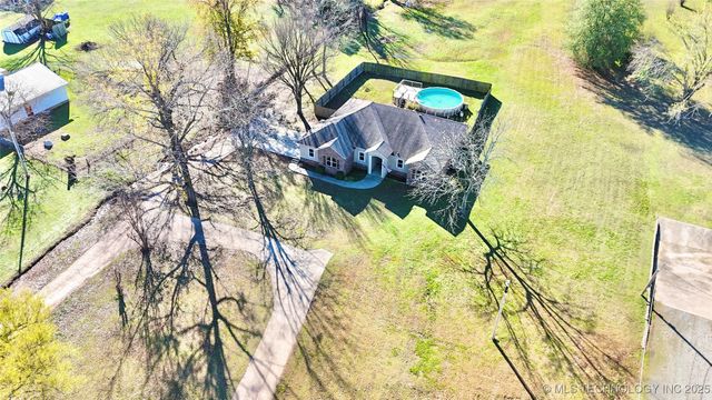 1714 E Old Military Road, Stigler, OK 74462