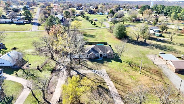 1714 E Old Military Road, Stigler, OK 74462