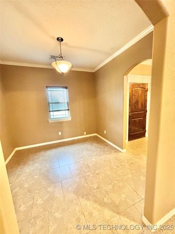 1714 E Old Military Road, Stigler, OK 74462