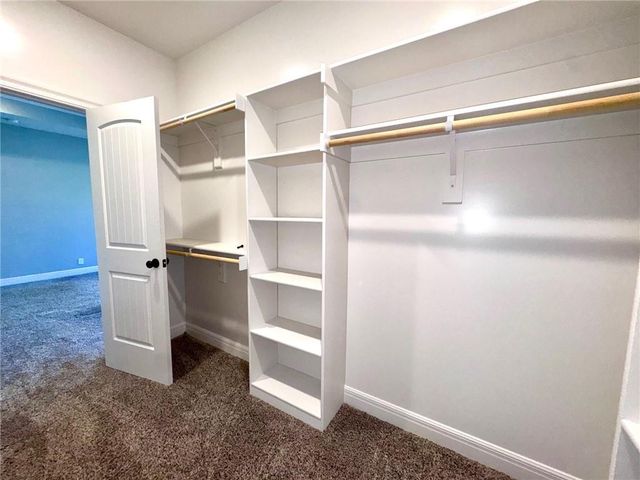803 NW Hickory Ridge Drive, Grain Valley, MO 64029