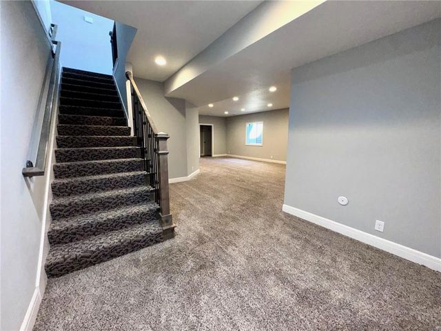 803 NW Hickory Ridge Drive, Grain Valley, MO 64029