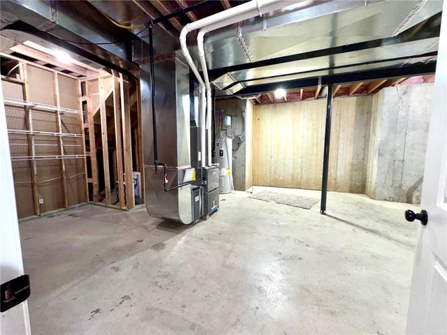 803 NW Hickory Ridge Drive, Grain Valley, MO 64029