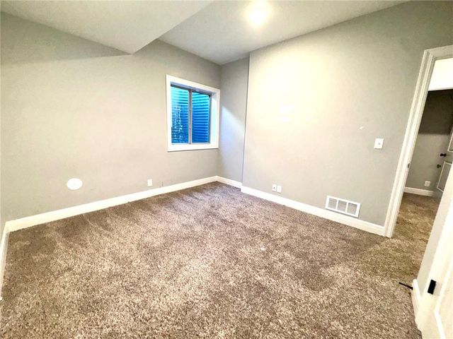 803 NW Hickory Ridge Drive, Grain Valley, MO 64029