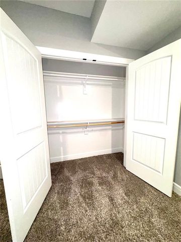 803 NW Hickory Ridge Drive, Grain Valley, MO 64029