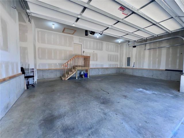 803 NW Hickory Ridge Drive, Grain Valley, MO 64029