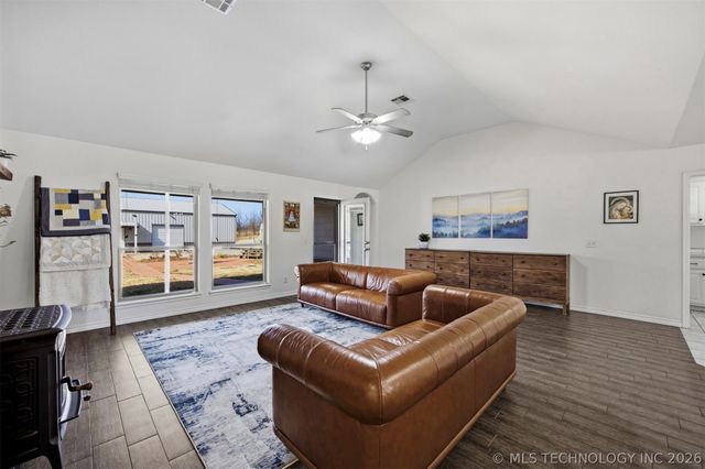 14902 E 370 Road, Claremore, OK 74017