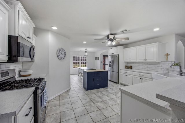 14902 E 370 Road, Claremore, OK 74017