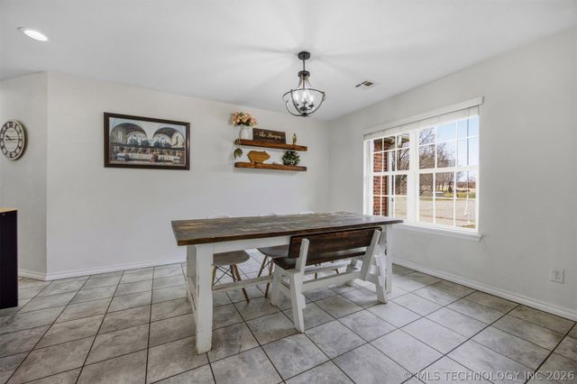 14902 E 370 Road, Claremore, OK 74017