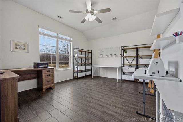 14902 E 370 Road, Claremore, OK 74017