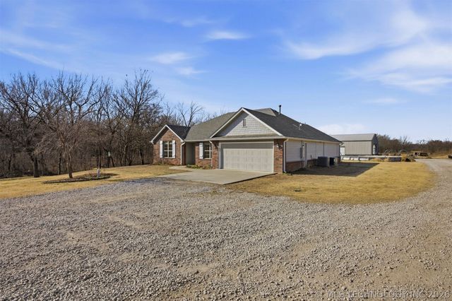 14902 E 370 Road, Claremore, OK 74017