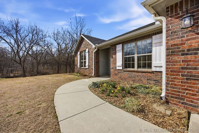14902 E 370 Road, Claremore, OK 74017