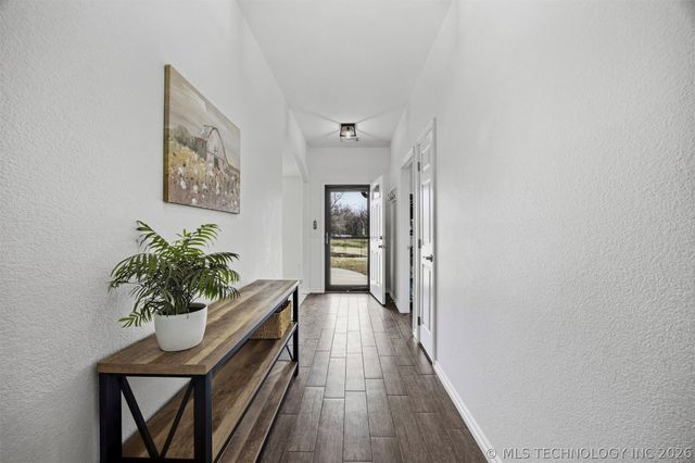 14902 E 370 Road, Claremore, OK 74017