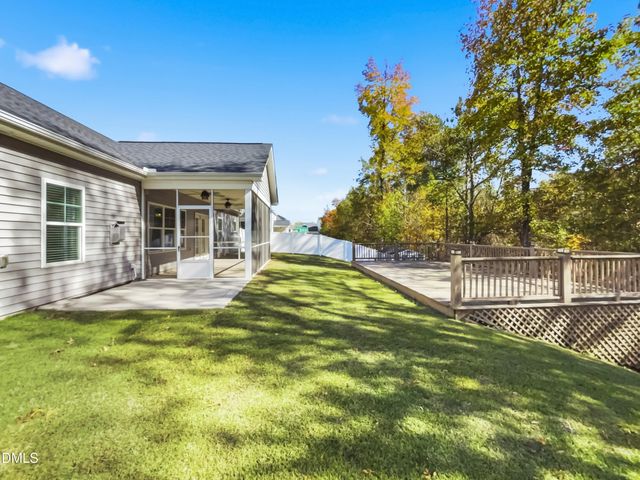 434 Bridgehaven Drive, Raeford, NC 28376