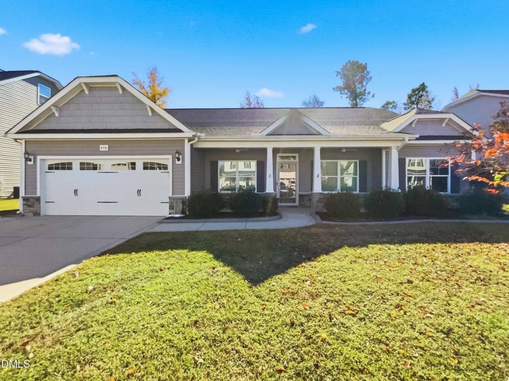 434 Bridgehaven Drive, Raeford, NC 28376