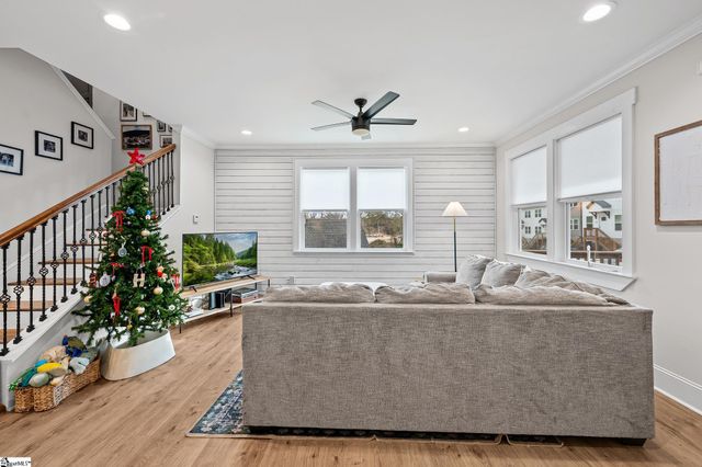 14 Blackwood Street, Greenville, SC 29611